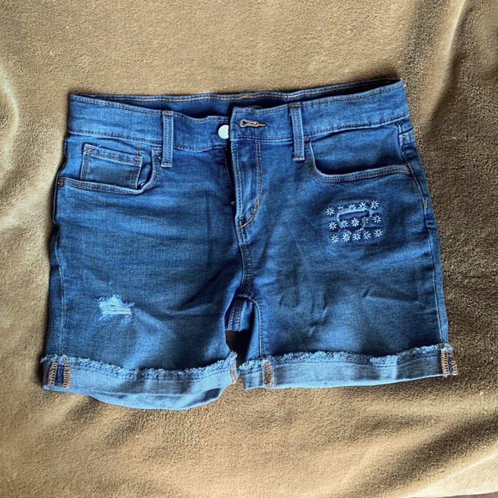 Old Navy denim shorts. Size 14.